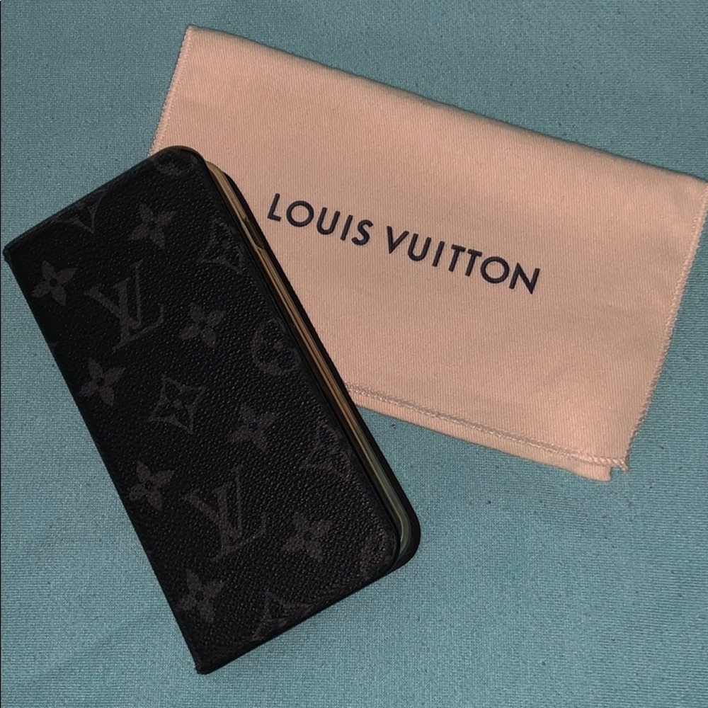 Louis Vuitton 7/8 Plus Folio Case